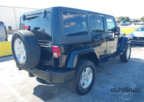 2018 Jeep Wrangler Jk Unlimited Sahara z USA, uszkodzony, nr VIN 1C4BJWEG8JL913796